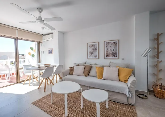 Penthouse With Roof Terrace In Parador,