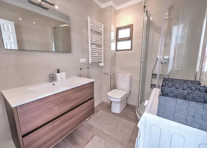 Penthouse With Roof Terrace In Parador,