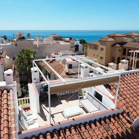 Penthouse With Roof Terrace In Parador, Apartamento Nerja
