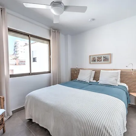 شقة Penthouse With Roof Terrace In Parador, نيرخا