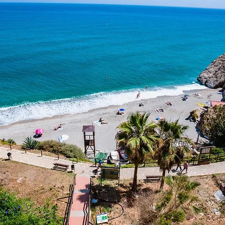 Penthouse With Roof Terrace In Parador, Apartment Nerja