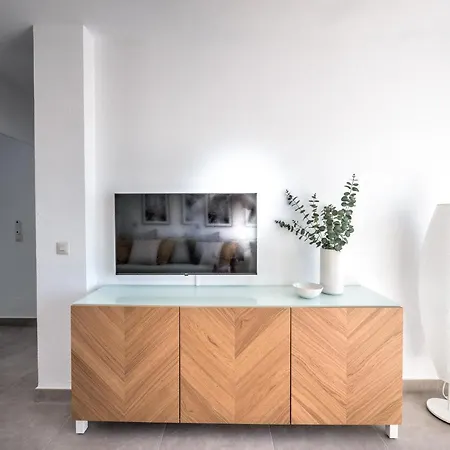 Penthouse With Roof Terrace In Parador, شقة