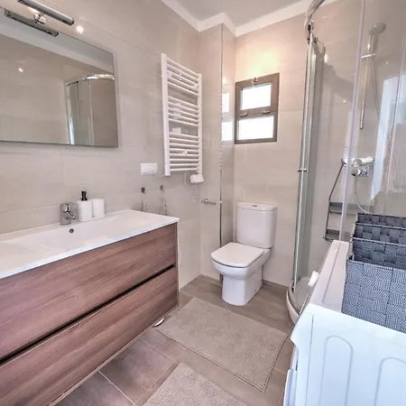 Penthouse With Roof Terrace In Parador,