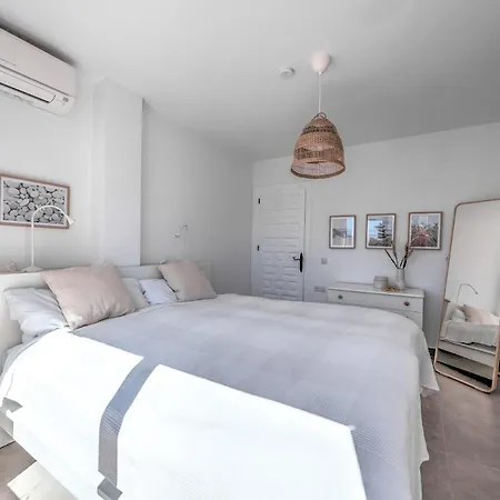 Апартаменты Penthouse With Roof Terrace In Parador, Нерха