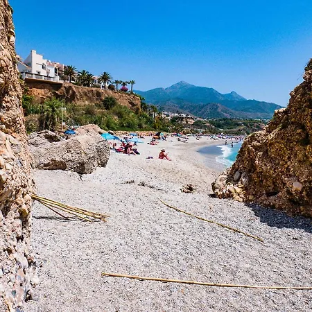 Апартаменты Penthouse With Roof Terrace In Parador, Нерха